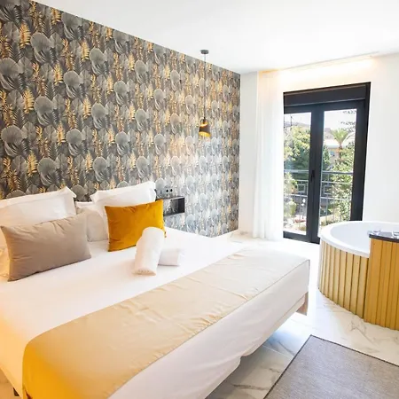 Reina Victoria La Plaza * Alicante