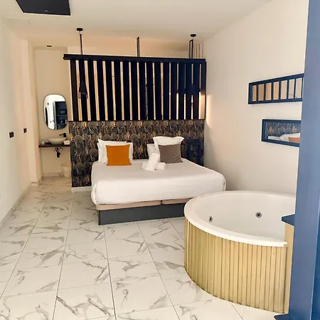 Reina Victoria La Plaza