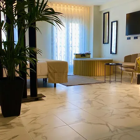 Reina Victoria La Plaza