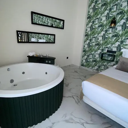 Reina Victoria La Plaza Apartament *