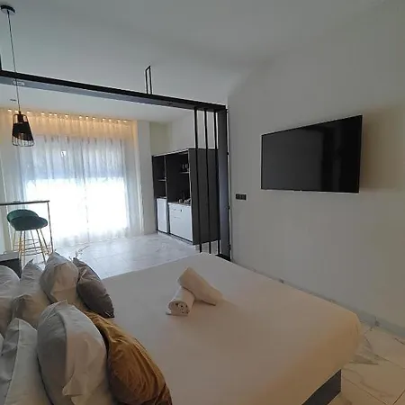 Reina Victoria La Plaza * Alicante